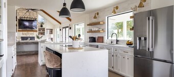 Windy Hill Retreat | Modern Farmhouse with Views, Cowboy Pool & Firepit