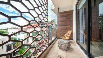 Estudio estándar, balcón, vista a la ciudad | Balcón