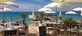 Villa Roc d’Azur, Heated Pool all year & Jacuzzi