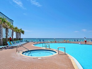 Apartment, Mehrere Betten (Tidewater 1506) | Pool | Innenpool, Außenpool