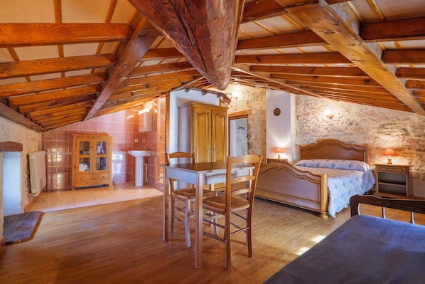 1 camera, Wi-Fi, lenzuola