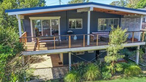 Terrace/patio - FREE NIGHT. Pay for 2 stay for 3 (Mollymook Beach)