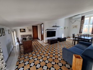 Penthouse Panoramique, vue ville | Salle de séjour