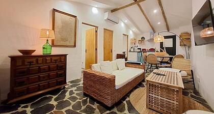 Apartment 'Descanso Dos Oleiros' with Private Terrace, Wi-Fi and Air Conditioning
