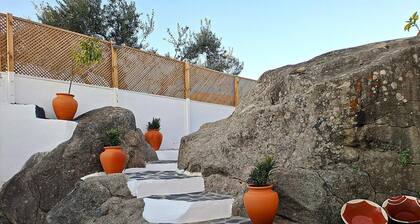 Apartment 'Descanso Dos Oleiros' with Private Terrace, Wi-Fi and Air Conditioning
