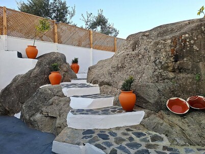 Apartment 'Descanso Dos Oleiros' with Private Terrace, Wi-Fi and Air Conditioning