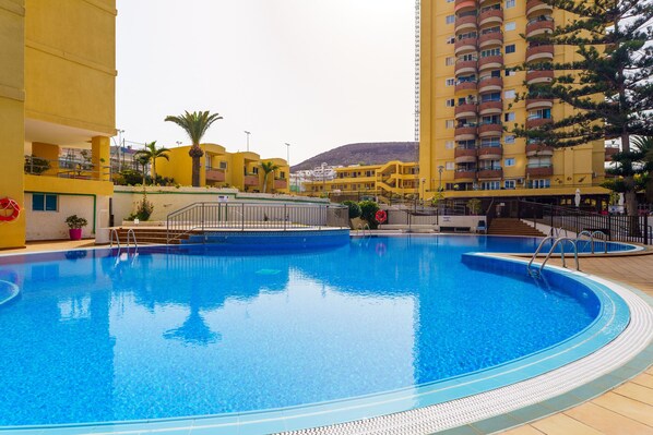 Pool - Suntower Arona - Amazing SeaViews, Pools & Beach (Arona)