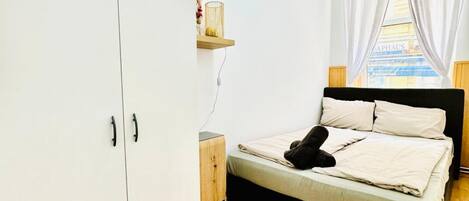 1 chambre, literie fournie