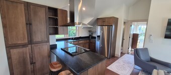 Colonial Flat in NW Everett