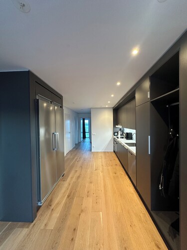 ✨ Modern lyxlägenhet 78 kvm • 2 balkonger • Golfutsikt • AC & 70” TV ✨