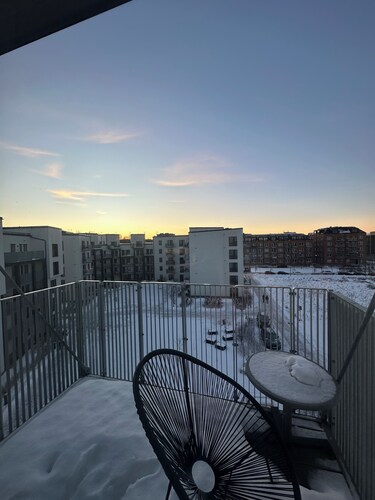 ✨ Modern lyxlägenhet 78 kvm • 2 balkonger • Golfutsikt • AC & 70” TV ✨