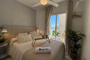 2 chambres, fer et planche à repasser, lit de bébé portatif, Wi-Fi