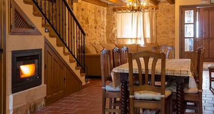 Country House 'La Marcela' with Mountain View, Private Terrace and Wi-Fi