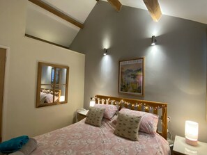 1 habitación, acceso a internet y ropa de cama