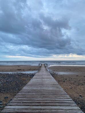 Beach - Romantic lake district hideaway for 2 plus 4 dogs (Santon Bridge)