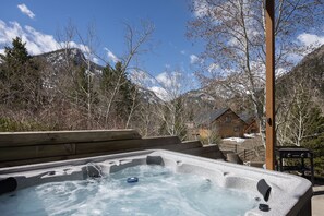 Baignoire à remous extérieure