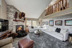 スマートテレビ、暖炉