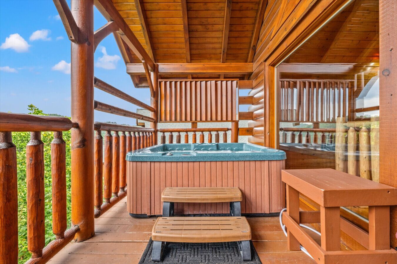 Tina de hidromasaje al aire libre