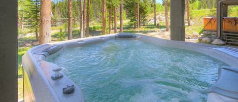 Bañera de hidromasaje exterior