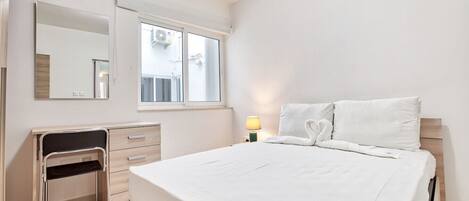 3 間睡房、書桌、熨斗/熨衫板、Wi-Fi