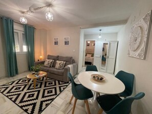 Interior - Miguel Bueno Apartment City Center by Stay Belonio (Málaga)