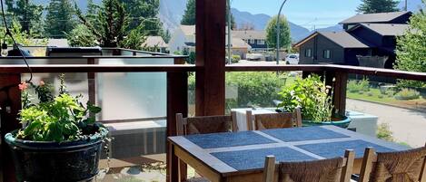 屋外ダイニングエリア