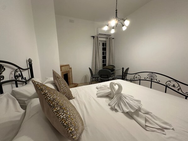 2 bedrooms, desk, iron/ironing board, travel crib
