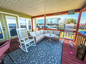 Outdoor dining - Lakefront UTV Trail Access Cabin in the heart of the Ocala National Forrest (Fort McCoy)