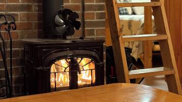 3 عدّة غرف نوم وواي فاي مجانًا وملاءات أسرّة