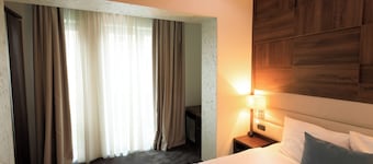 Hotel Elements