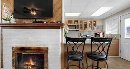 The Tides by the Sea - Entire rental unit in Seaside, Oregon, United States