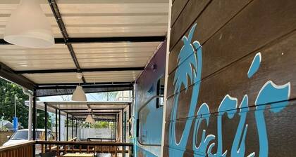 Oasis Wave! 15 Guest Unique Beach Getaway