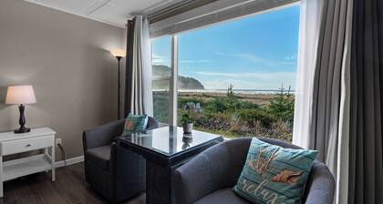 The Tides by the Sea - Entire rental unit in Seaside, Oregon, United States