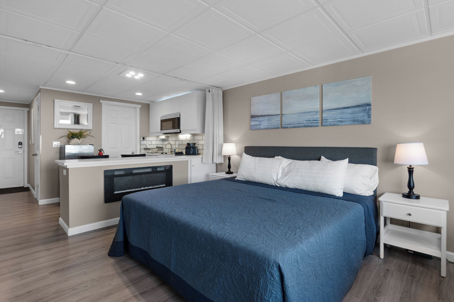 1 habitación, tabla de planchar con plancha, wifi y ropa de cama 