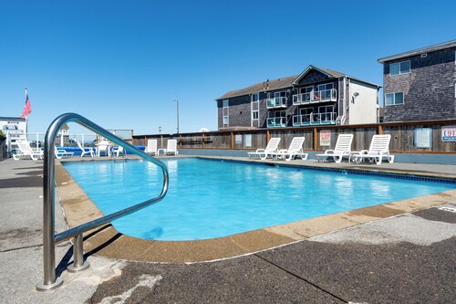 The Tides by the Sea - Entire rental unit in Seaside, Oregon, United States