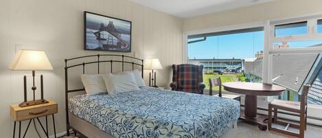 1 slaapkamer, een strijkplank/strijkijzer, wifi, beddengoed