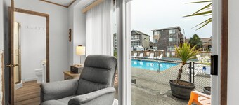 The Tides by the Sea - Entire rental unit in Seaside, Oregon, United States