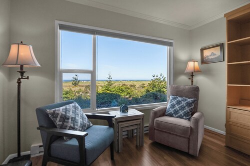 The Tides by the Sea - Entire rental unit in Seaside, Oregon, United States