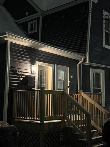 Delightful apt w/ AC near historic Midland St district