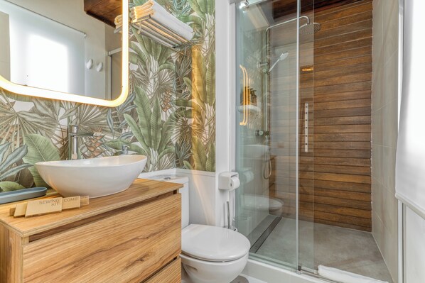 Shower, hair dryer, bidet, towels - Abele 45 by Stay Belonio (Málaga)