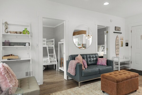 2 bedrooms, iron/ironing board, WiFi, bed sheets