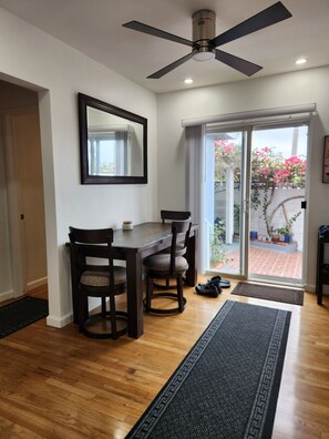 تناول الطعام