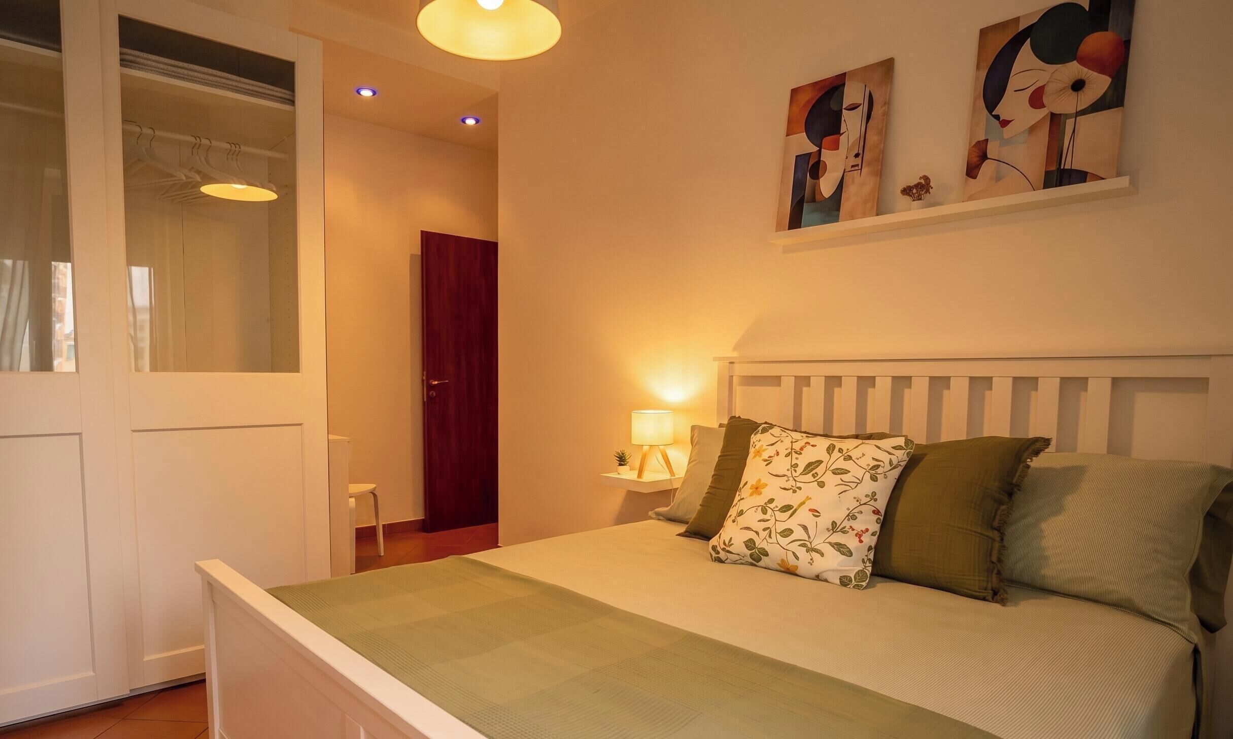 3 chambres, fer et planche à repasser, Wi-Fi, draps fournis
