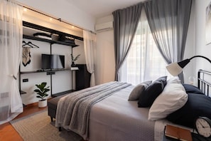 3 bedrooms, iron/ironing board, internet, bed sheets - Kyntherland House (Napoli)