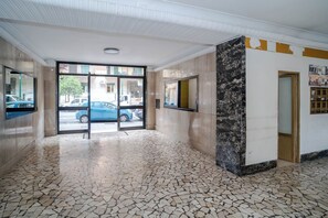 Interior - Kyntherland House The ideal location to immerse yourself in a relaxing vacation (Napoli)