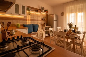 Microwave, oven, stovetop - Kyntherland House The ideal location to immerse yourself in a relaxing vacation (Napoli)