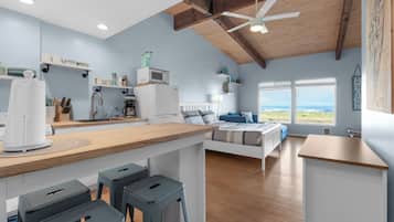 Coffee/tea maker, cookware/dishes/utensils