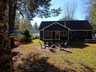 Cozy Elm Retreat - Seasonal rental 7000 plus utilities in White Lake near trails