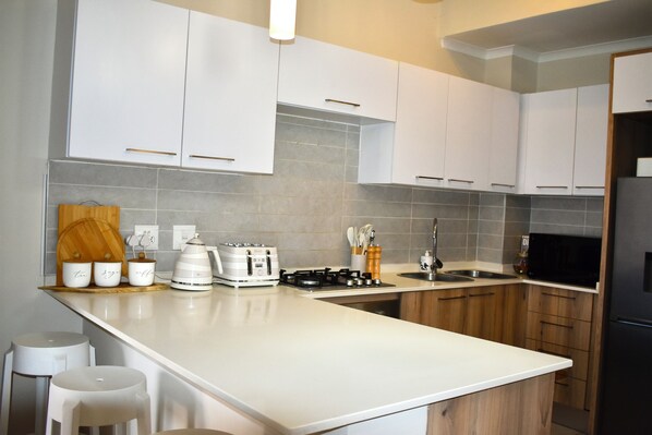 Microwave, oven, stovetop, dishwasher