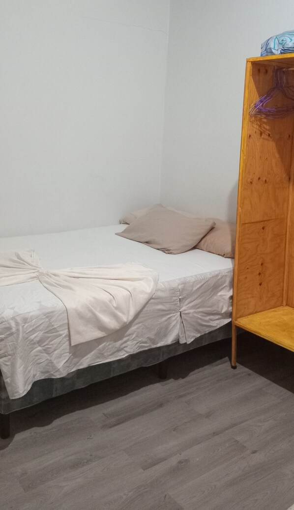 1 bedroom, Internet, bed sheets